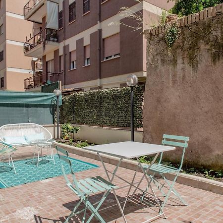 Ostia Holiday Sestante Bagian luar foto