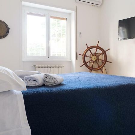 Ostia Holiday Sestante Bagian luar foto